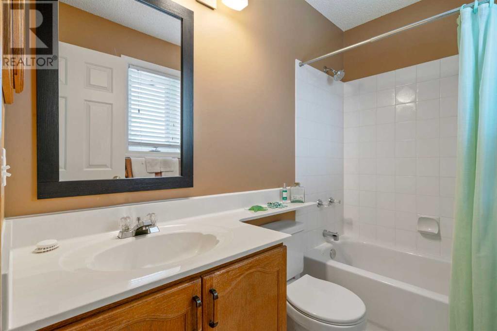 Single Family House for Sale in  Scenic Gardens Scenic Acres Calgary 
