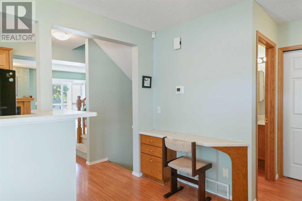 Single Family House for Sale in  Scenic Gardens Scenic Acres Calgary 