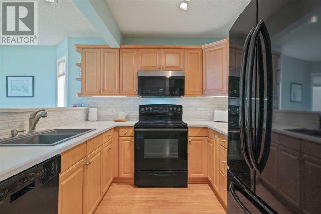Single Family House for Sale in  Scenic Gardens Scenic Acres Calgary 