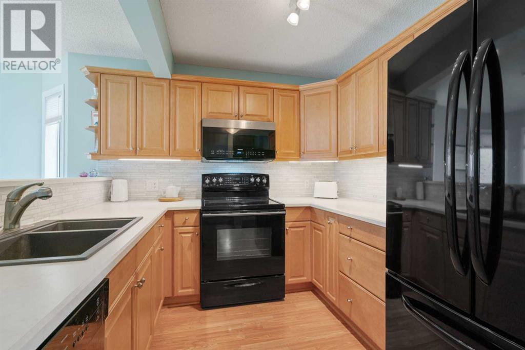 Single Family House for Sale in  Scenic Gardens Scenic Acres Calgary 