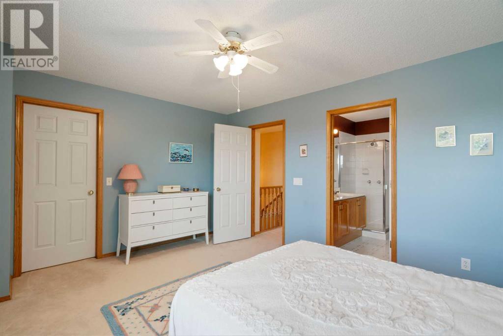 Single Family House for Sale in  Scenic Gardens Scenic Acres Calgary 