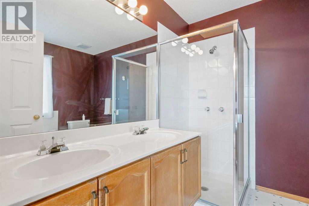 Single Family House for Sale in  Scenic Gardens Scenic Acres Calgary 