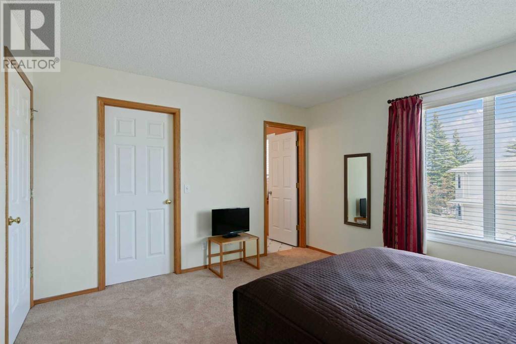 Single Family House for Sale in  Scenic Gardens Scenic Acres Calgary 