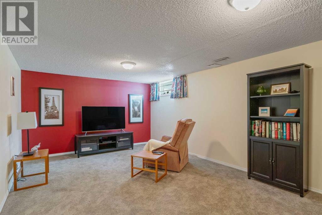Single Family House for Sale in  Scenic Gardens Scenic Acres Calgary 