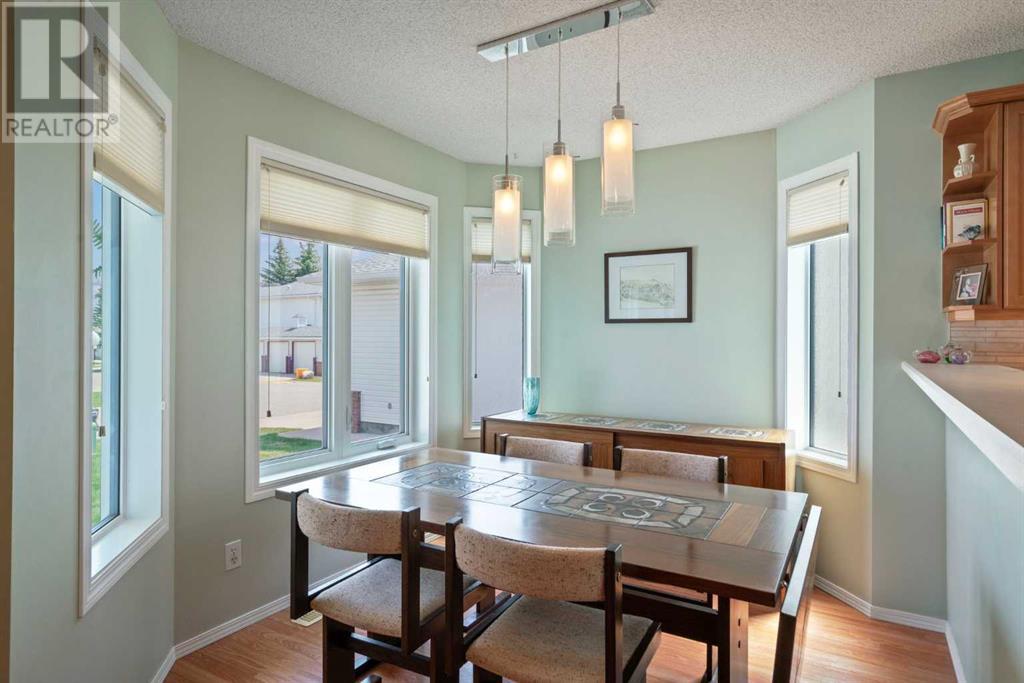 Single Family House for Sale in  Scenic Gardens Scenic Acres Calgary 