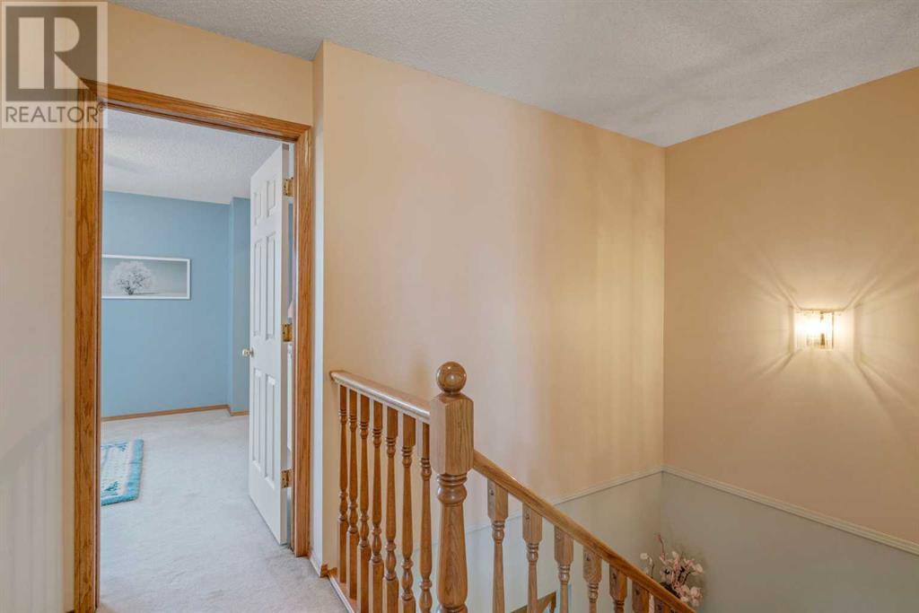 Single Family House for Sale in  Scenic Gardens Scenic Acres Calgary 