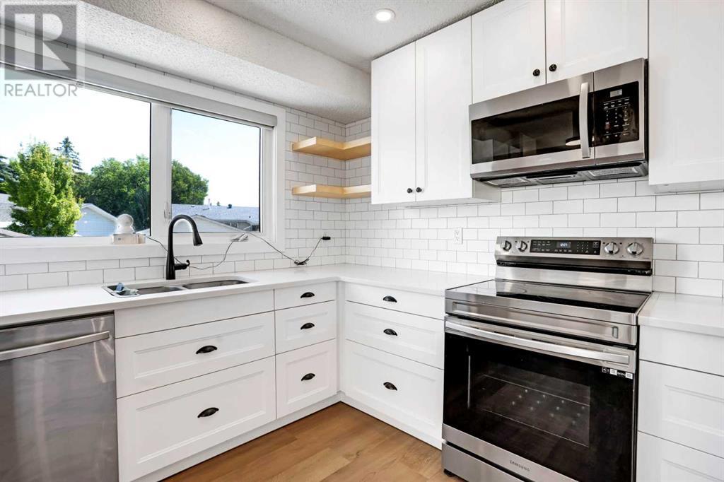 Single Family House Bi-level for Sale in   Street NE Rundle Calgary 