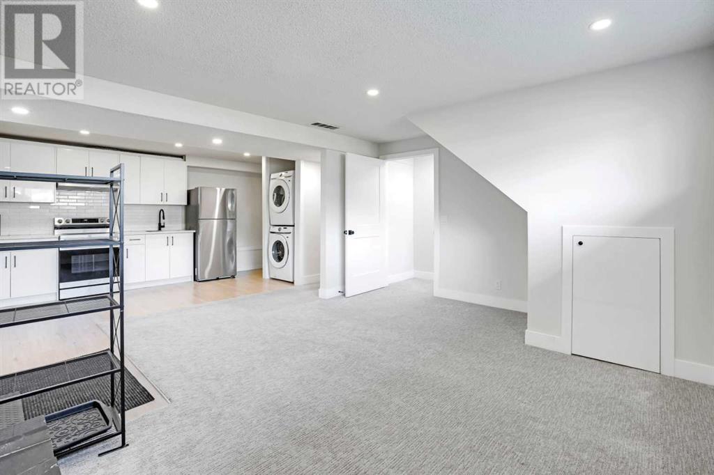 Single Family House Bi-level for Sale in   Street NE Rundle Calgary 