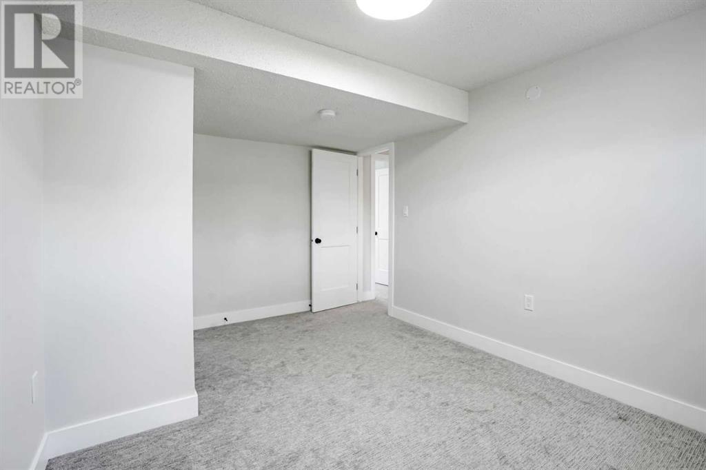 Single Family House Bi-level for Sale in   Street NE Rundle Calgary 