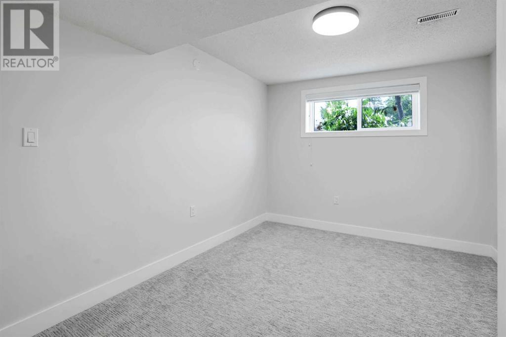Single Family House Bi-level for Sale in   Street NE Rundle Calgary 