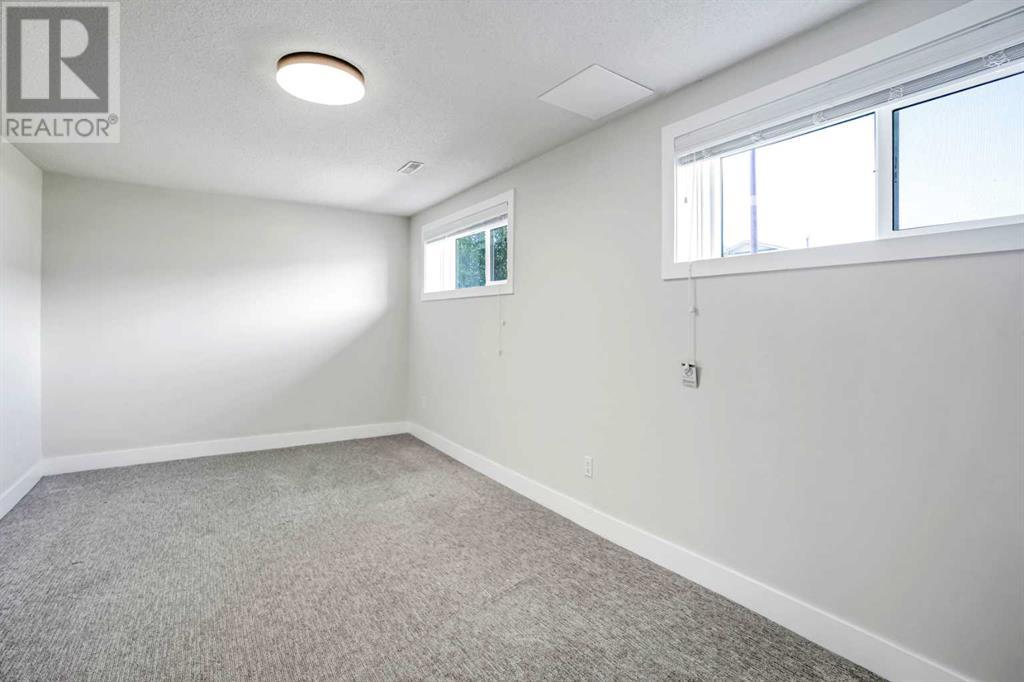 Single Family House Bi-level for Sale in   Street NE Rundle Calgary 