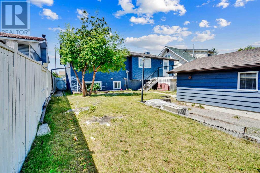Single Family House Bi-level for Sale in   Street NE Rundle Calgary 