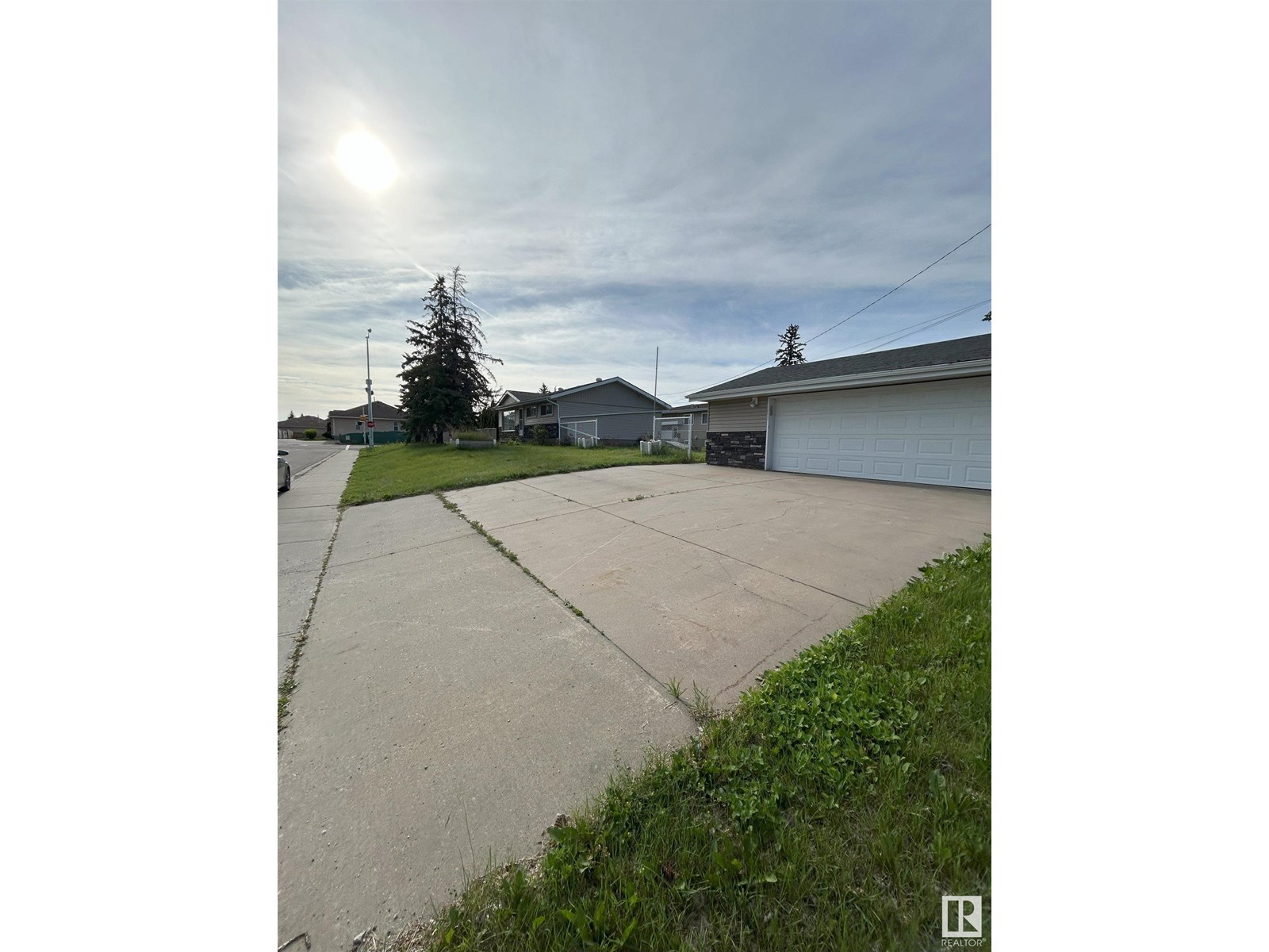 Photo 16 of 12703 134 Av Nw, Edmonton AB