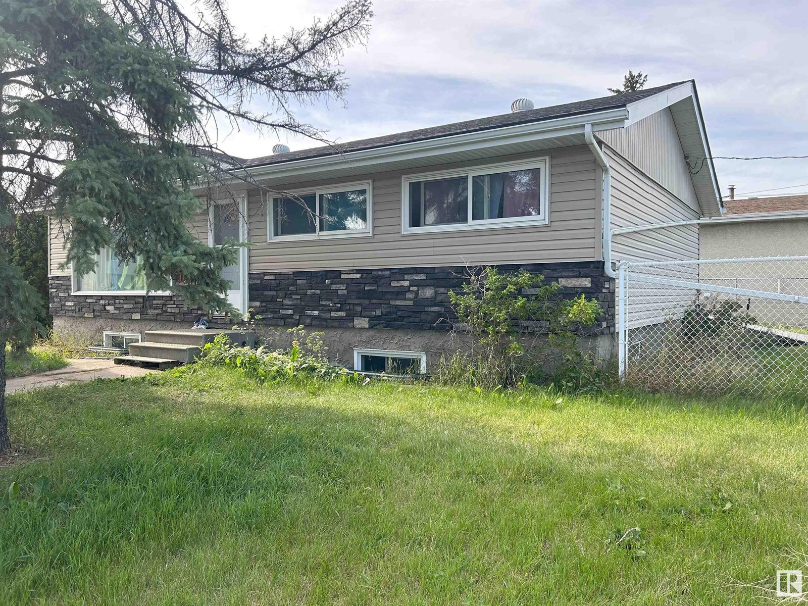 Photo 6 of 12703 134 Av Nw, Edmonton AB