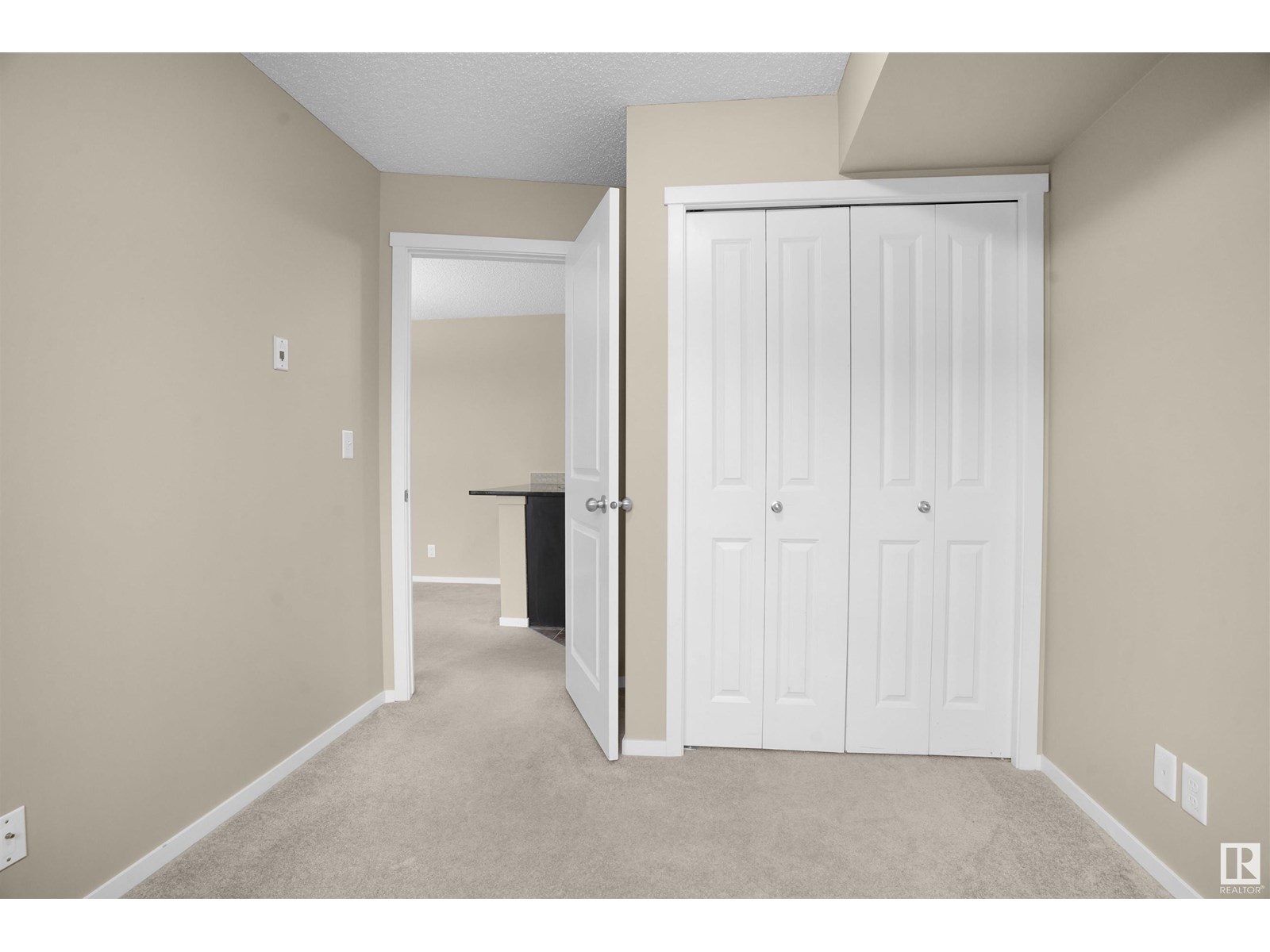 Photo 20 of 214 5816 Mullen Pl Nw, Edmonton AB