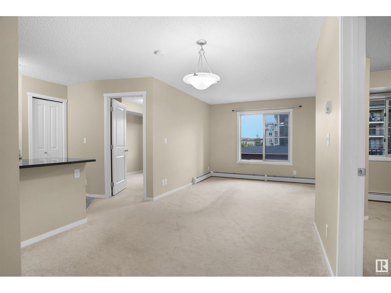 Photo 14 of 214 5816 Mullen Pl Nw, Edmonton AB