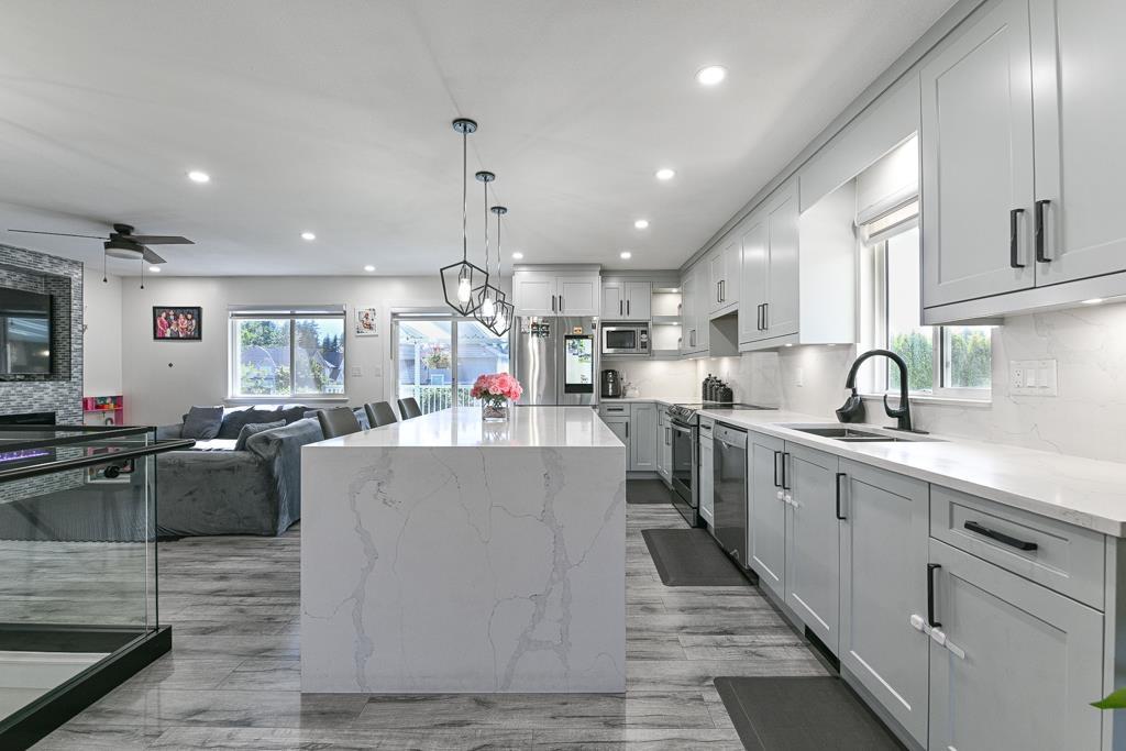Photo 8 of 2813 Blackham Drive, Abbotsford BC