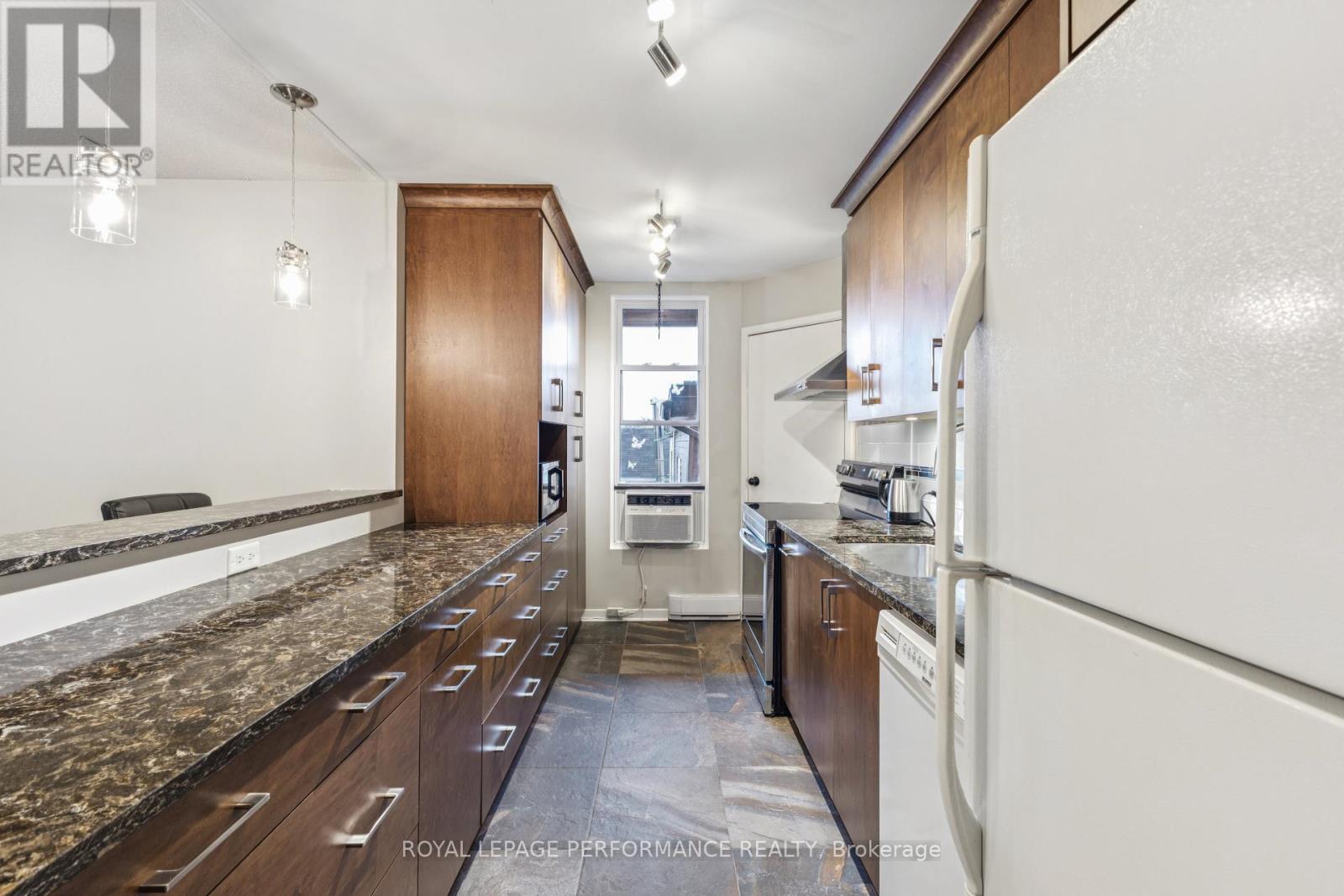 Photo 1 of 4 71 Sweetland Avenue, Ottawa ON