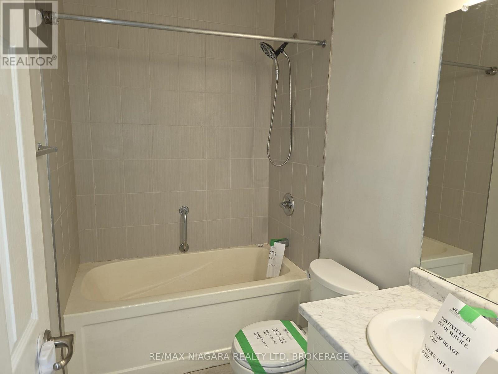Photo 14 of 24 Ellis Avenue, St Catharines ON