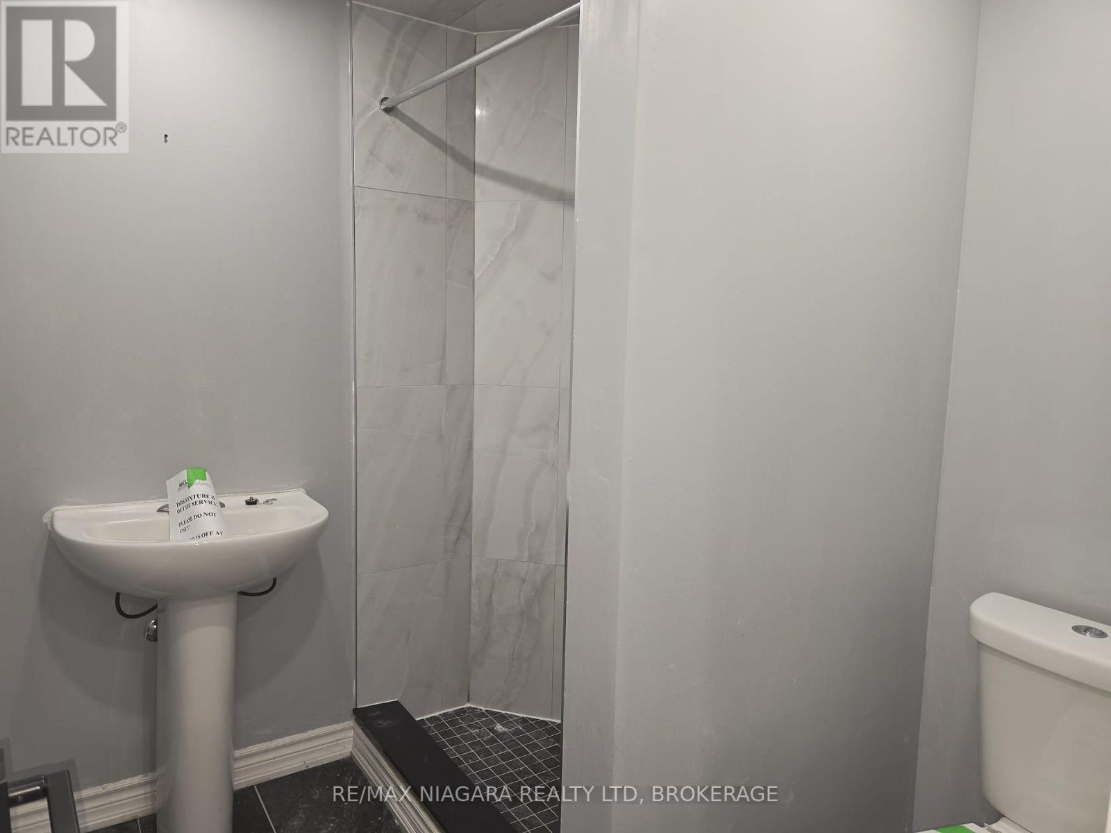 Photo 23 of 24 Ellis Avenue, St Catharines ON