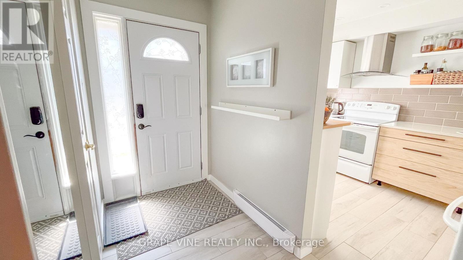 Photo 17 of 5 C Woodvale Green, Ottawa ON