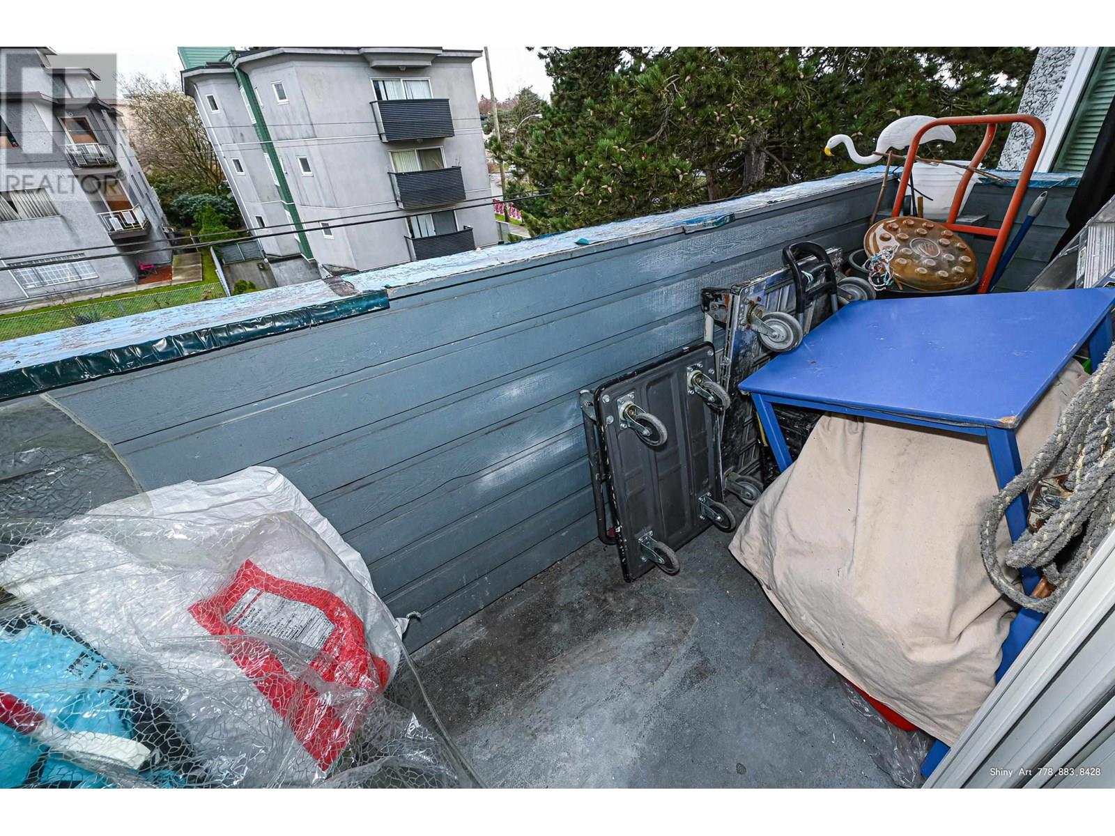Photo 16 of 406 16 Lakewood Drive, Vancouver BC
