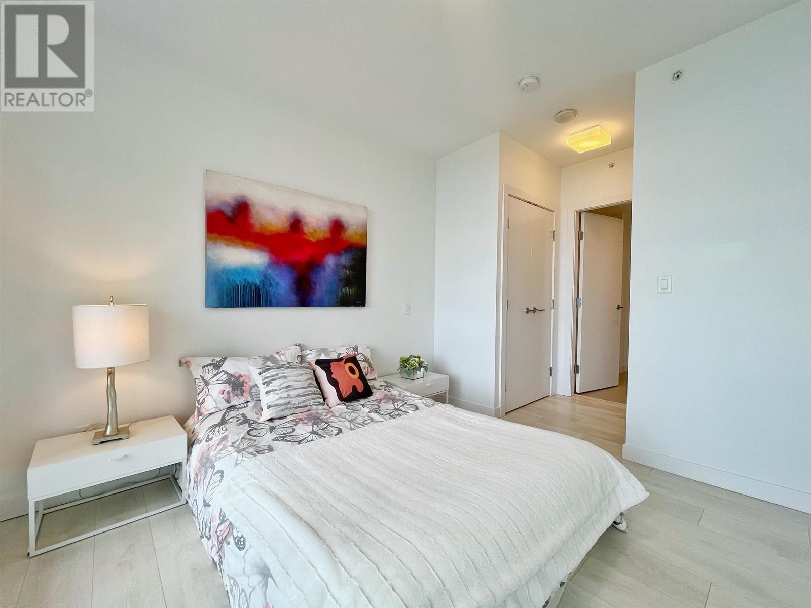 Photo 4 of 2208 4670 Assembly Way, Burnaby BC