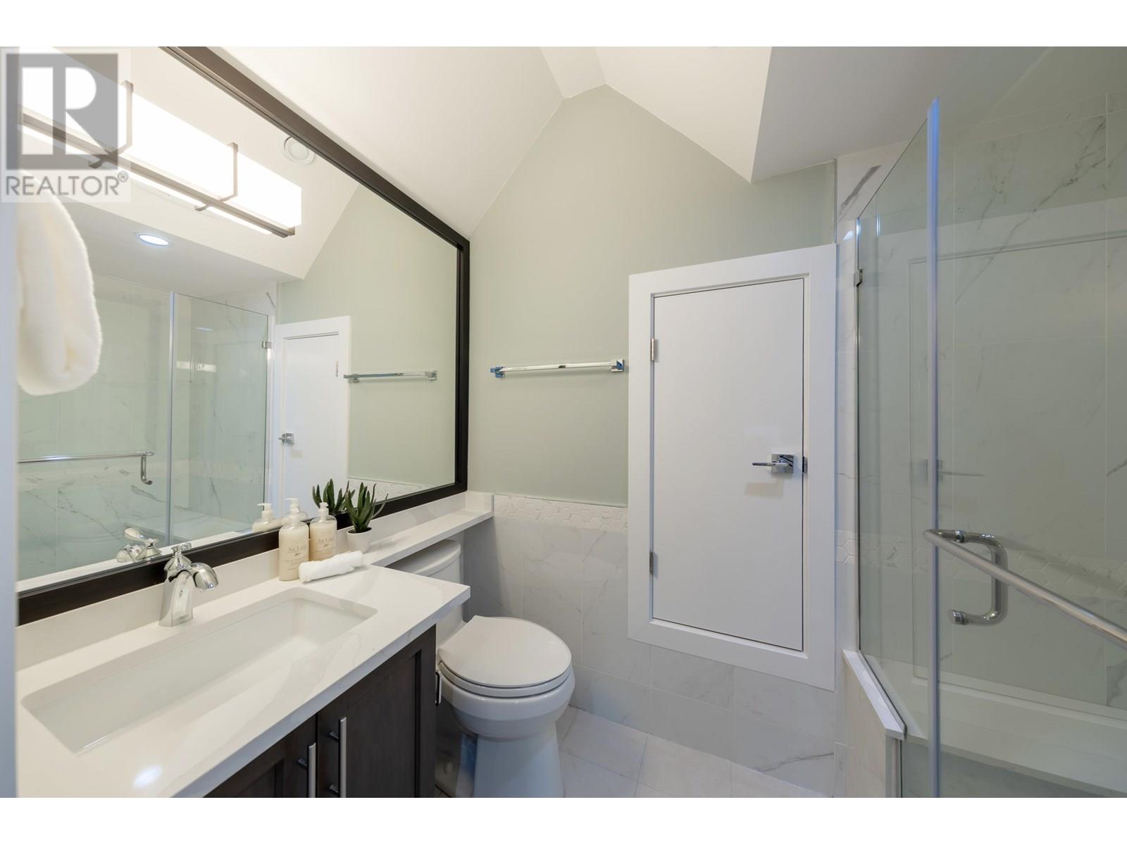 Photo 24 of 6530 Angus Drive, Vancouver BC