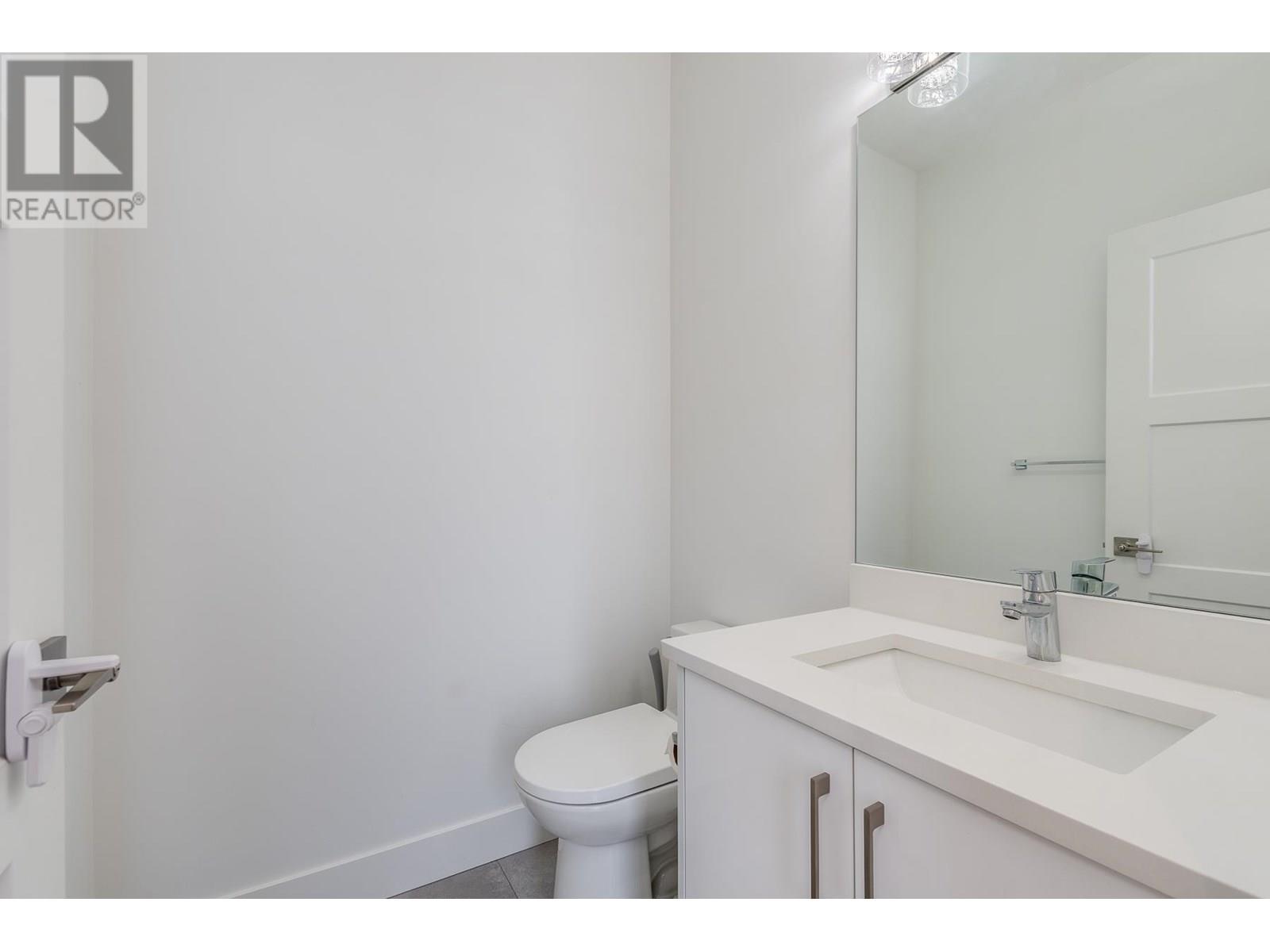 Photo 32 of 102 3419 Roxton Avenue, Coquitlam BC