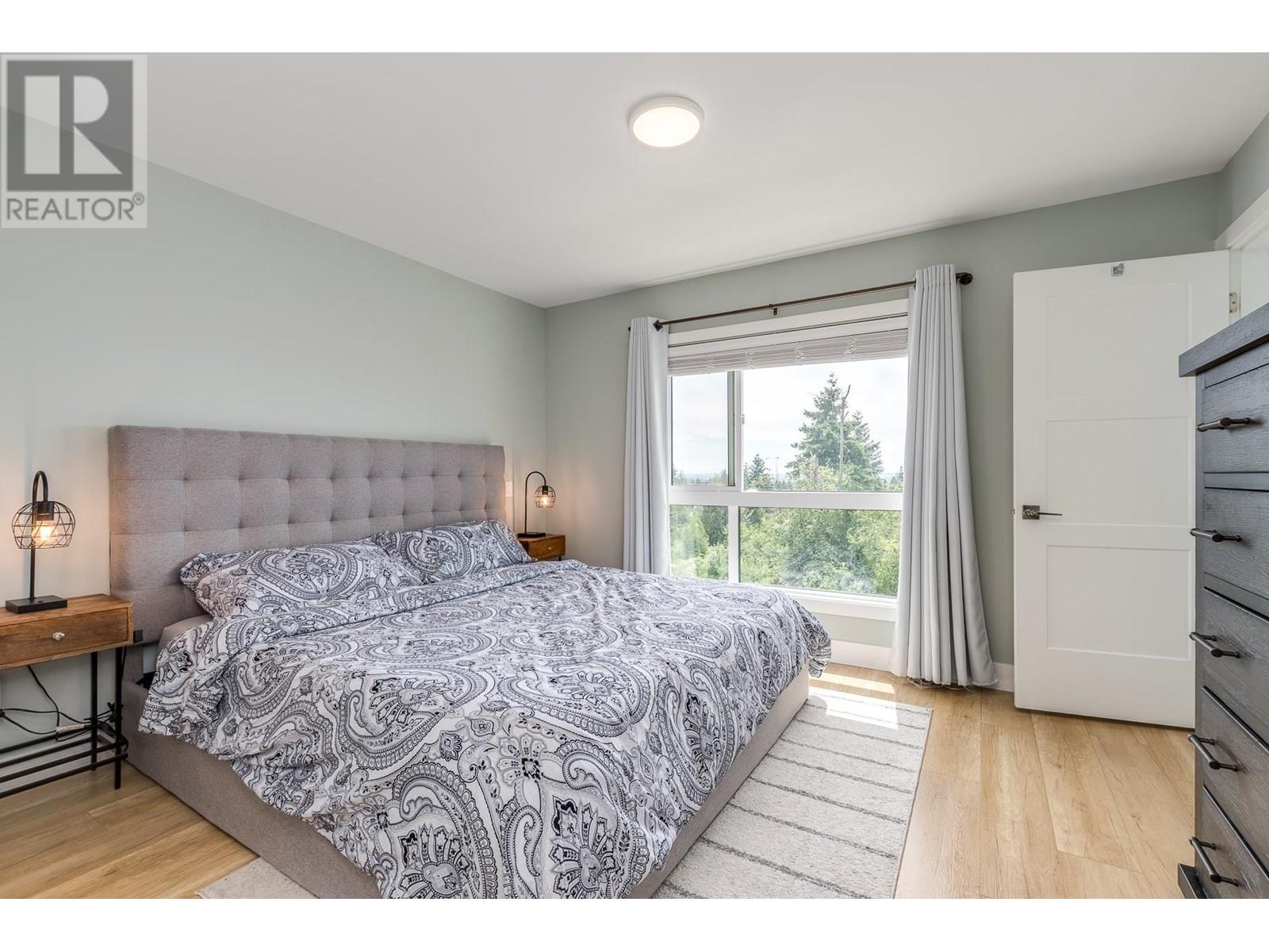 Photo 12 of 102 3419 Roxton Avenue, Coquitlam BC