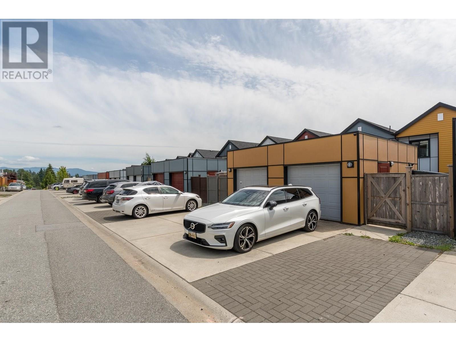 Photo 22 of 102 3419 Roxton Avenue, Coquitlam BC