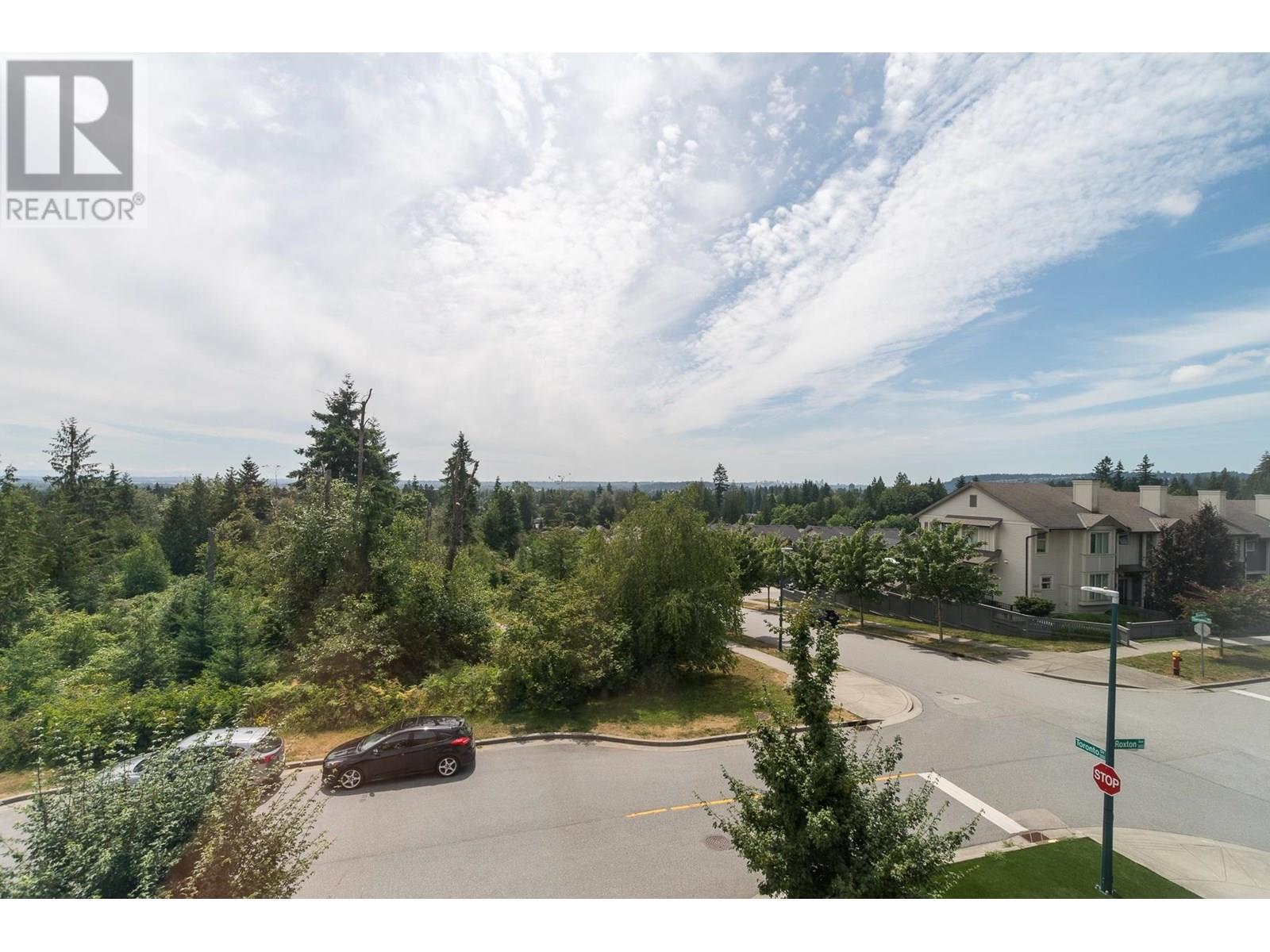 Photo 9 of 102 3419 Roxton Avenue, Coquitlam BC