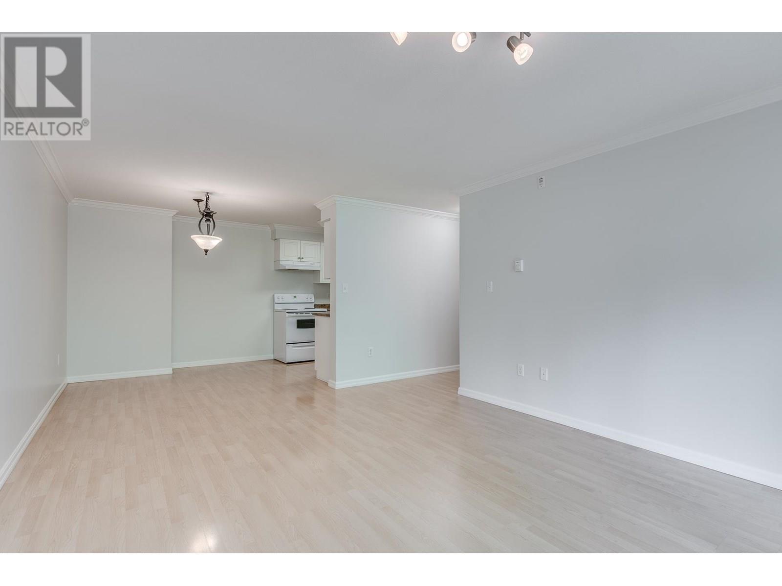 Photo 10 of 205 1200 Pacific Street, Coquitlam BC