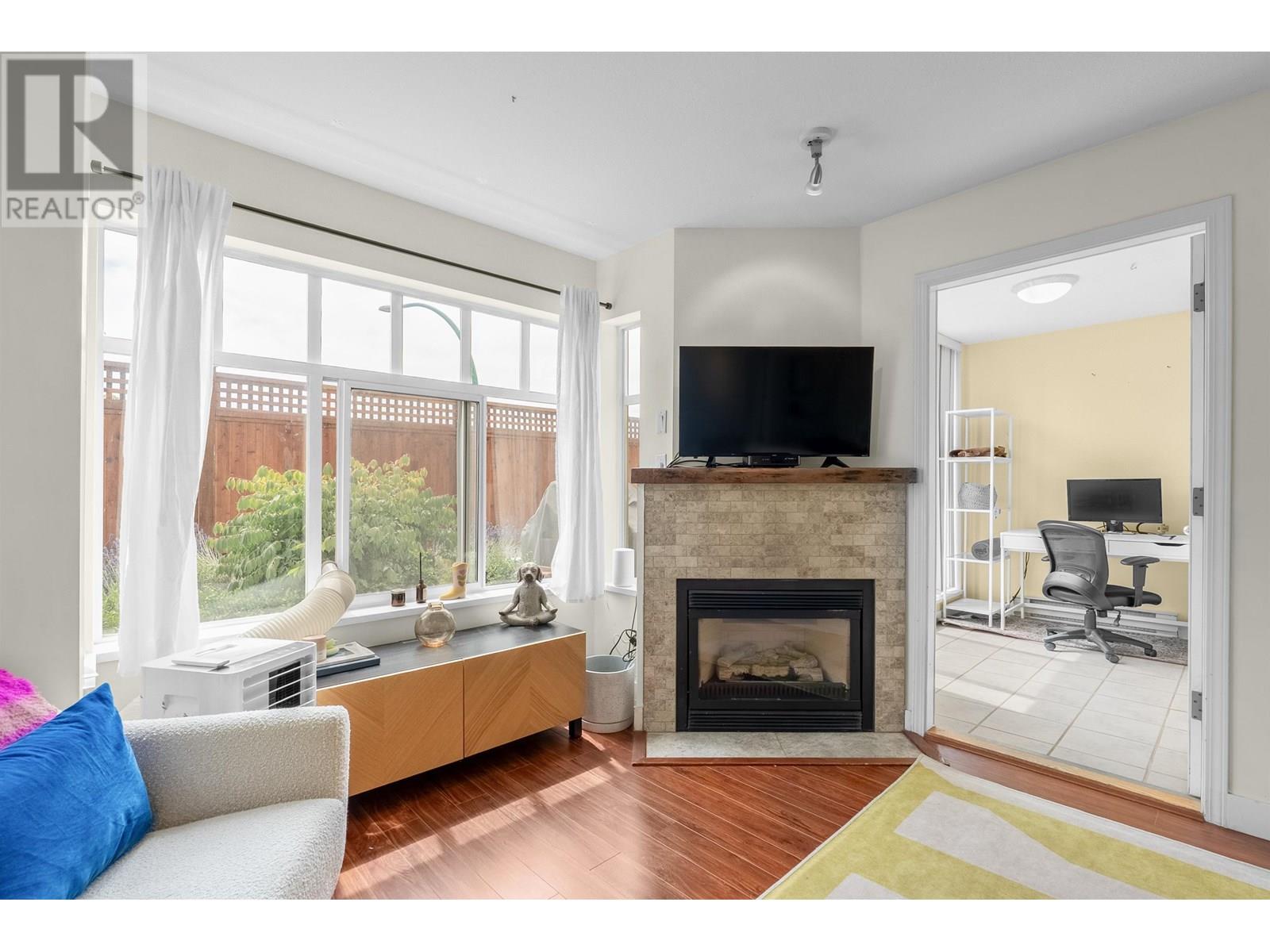 Photo 5 of 115 630 Roche Point Drive, North Vancouver BC