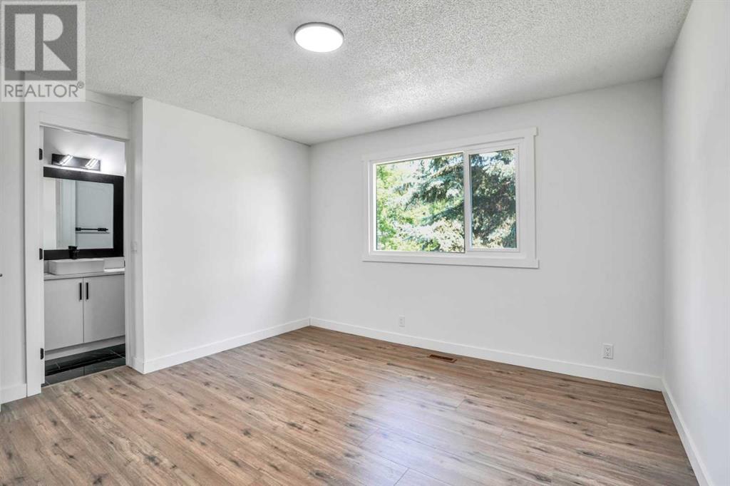 Single Family House for Sale in  Castleridge Drive N Castleridge Calgary 