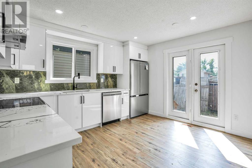 Single Family House for Sale in  Castleridge Drive N Castleridge Calgary 