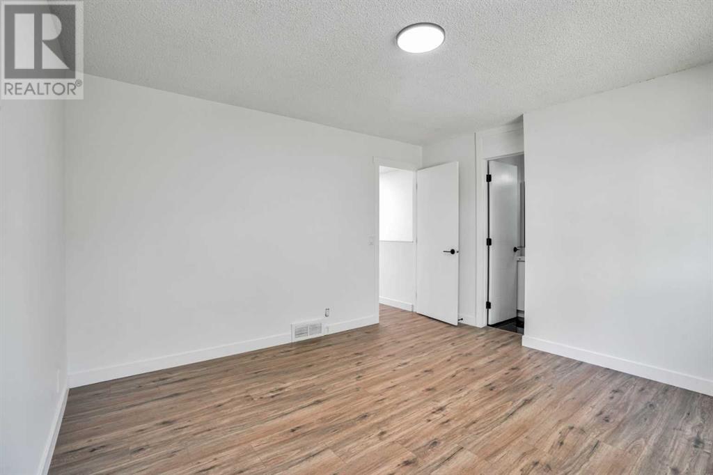 Single Family House for Sale in  Castleridge Drive N Castleridge Calgary 