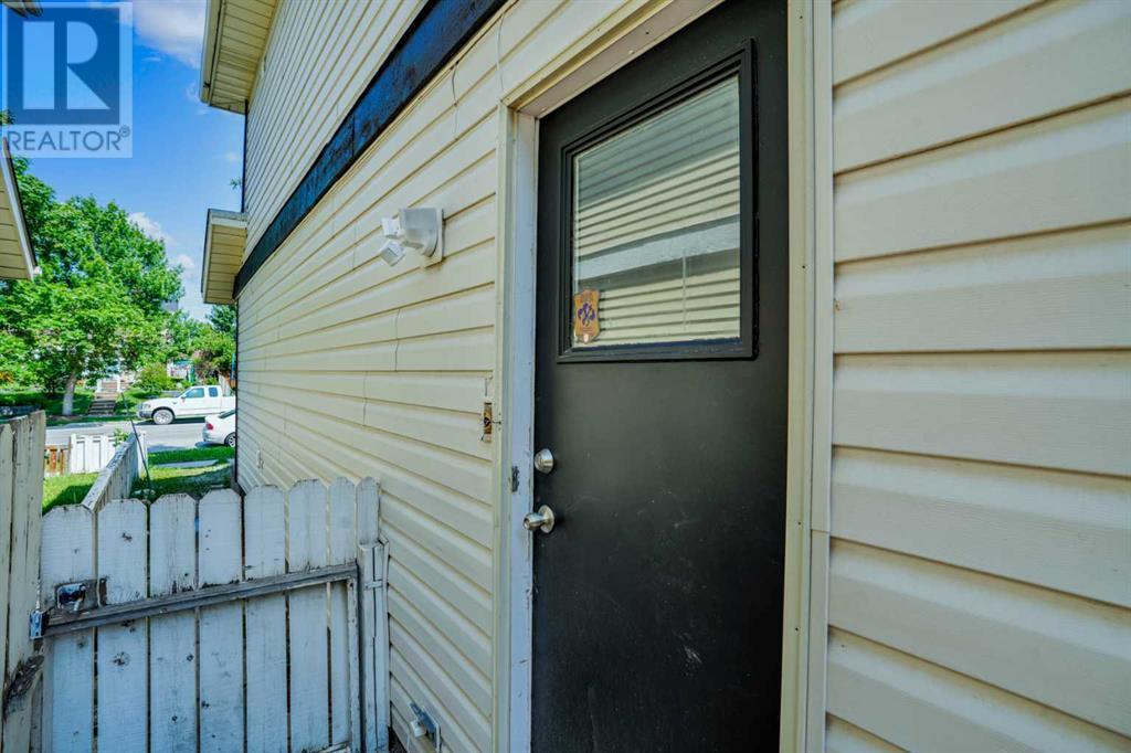 Single Family House for Sale in  Castleridge Drive N Castleridge Calgary 