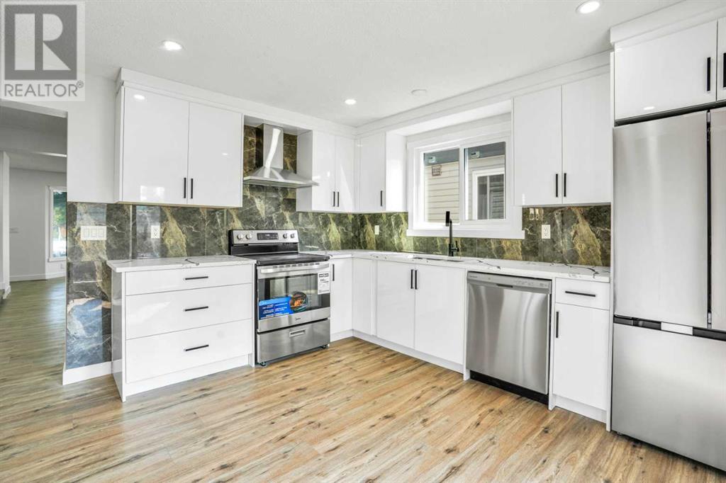 Single Family House for Sale in  Castleridge Drive N Castleridge Calgary 