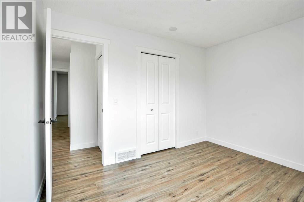 Single Family House for Sale in  Castleridge Drive N Castleridge Calgary 