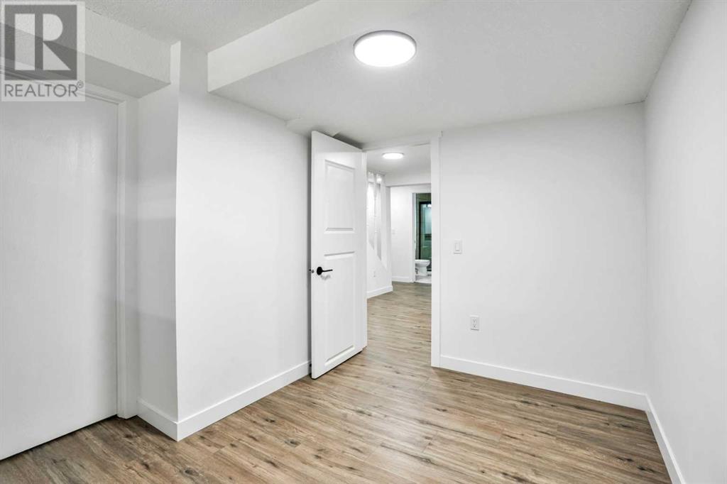 Single Family House for Sale in  Castleridge Drive N Castleridge Calgary 