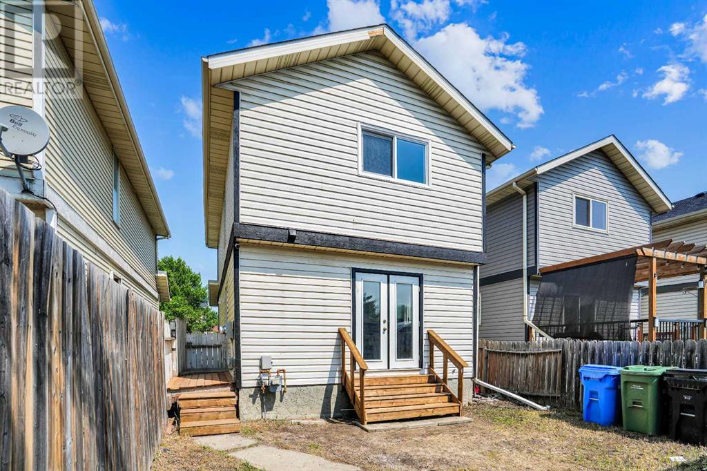Single Family House for Sale in  Castleridge Drive N Castleridge Calgary 