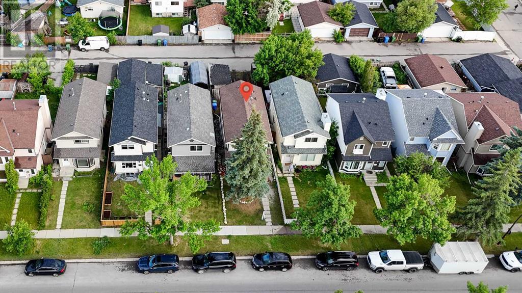 Single Family House for Sale in  Castleridge Drive N Castleridge Calgary 
