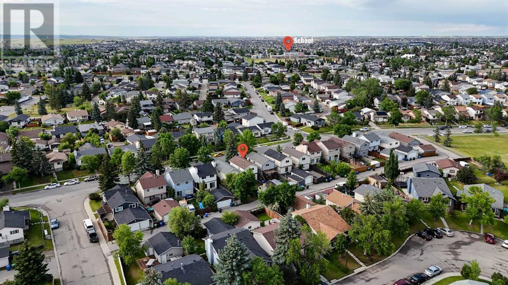 Single Family House for Sale in  Castleridge Drive N Castleridge Calgary 