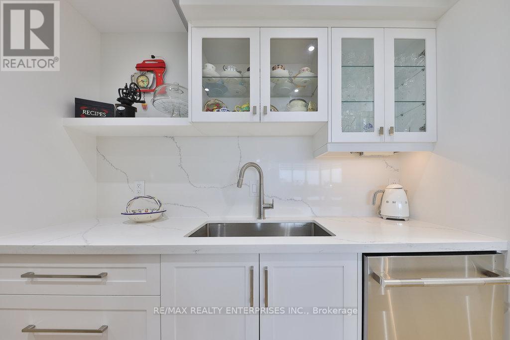 Photo 13 of 606 1333 Bloor Street, Mississauga ON