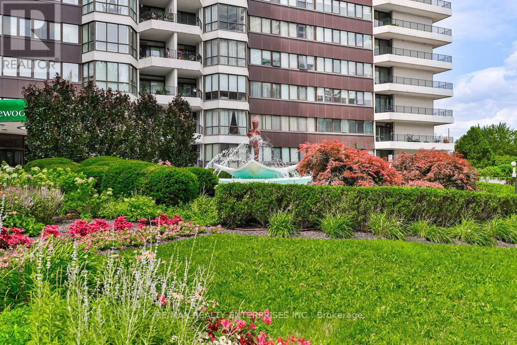 Photo 2 of 606 1333 Bloor Street, Mississauga ON