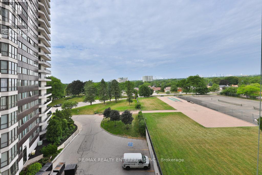 Photo 24 of 606 1333 Bloor Street, Mississauga ON