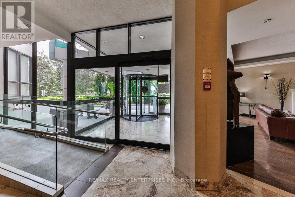 Photo 4 of 606 1333 Bloor Street, Mississauga ON