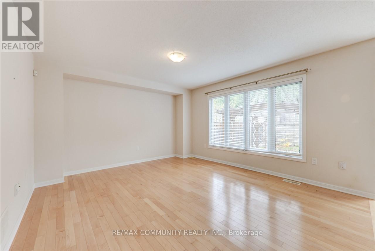 Photo 28 of 47 Ferris Lane, New Tecumseth ON