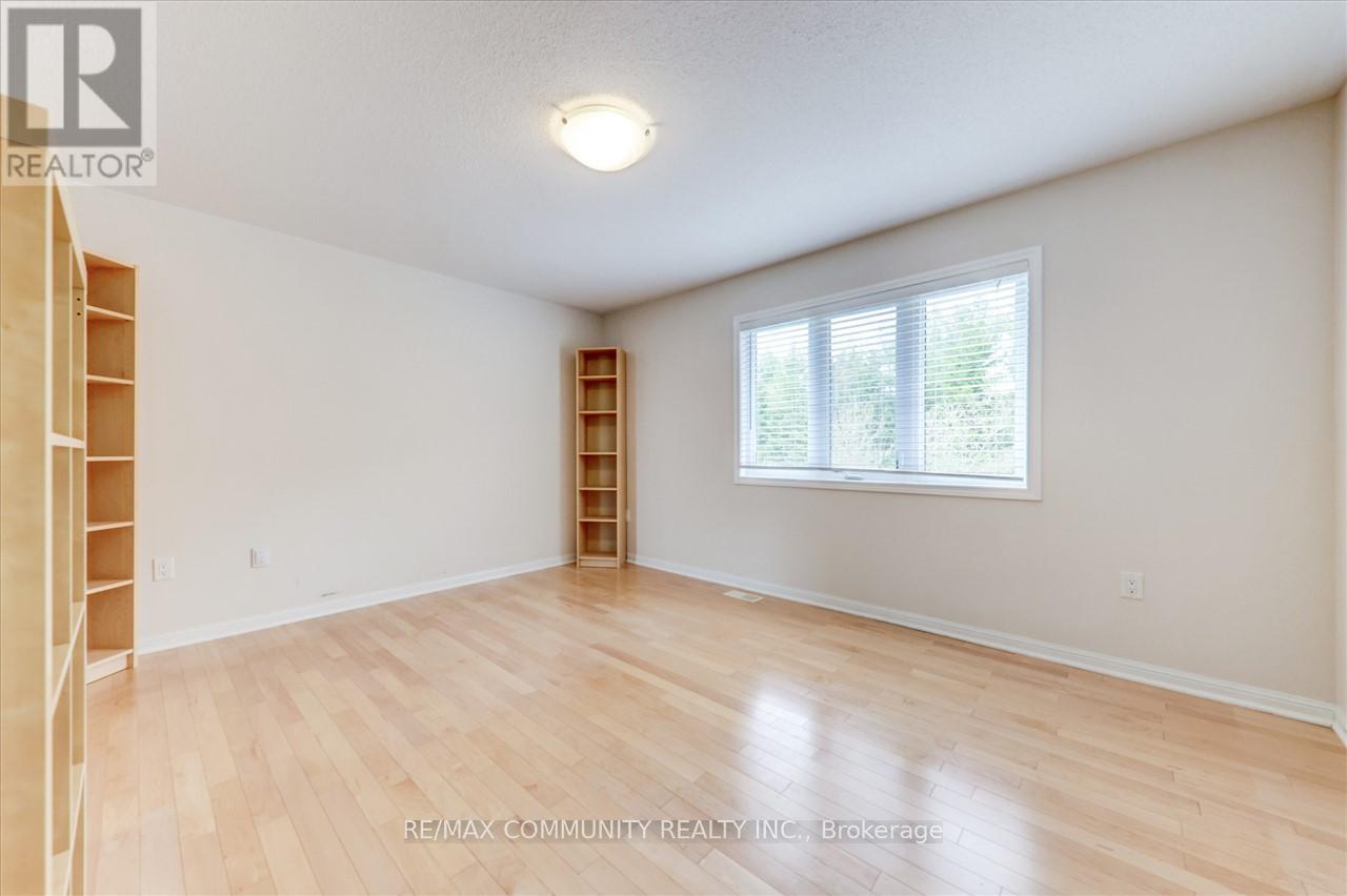 Photo 23 of 47 Ferris Lane, New Tecumseth ON